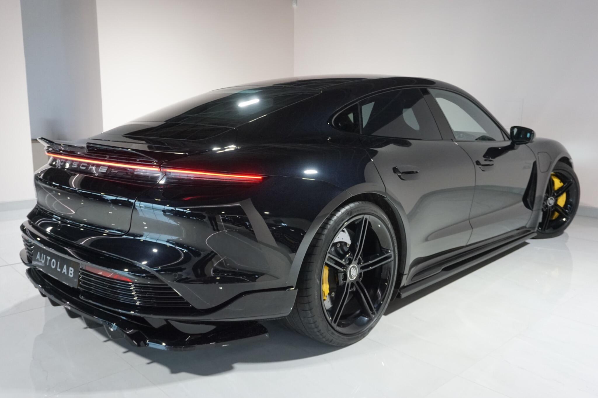 Porsche Taycan Performance Plus 93.4kWh Turbo Saloon 4dr Electric Auto 4WD (680 ps)